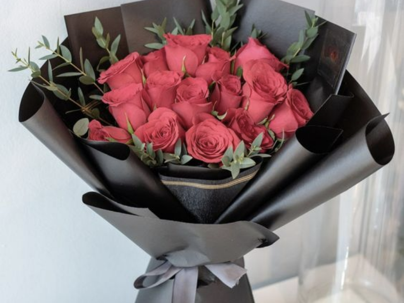 Quà tặng bạn gái ngày kỷ niệm hoa hồng