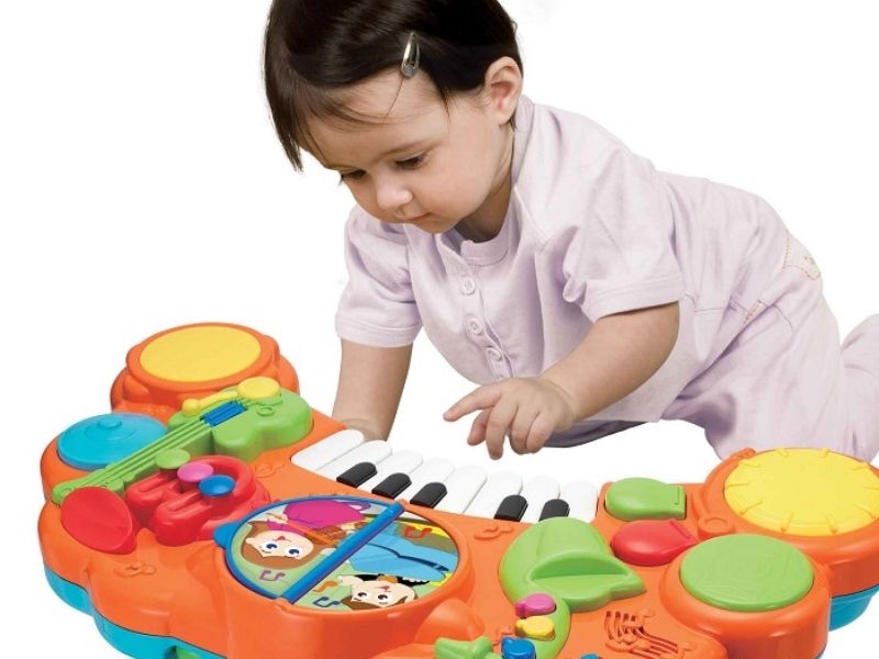 Tặng đồ chơi âm nhạc kích thích não bộ cho bé