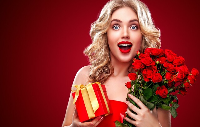 10 MÓN QUÀ SINH NHẬT CHO BẠN GÁI Ý NGHĨA AI CŨNG MÊ