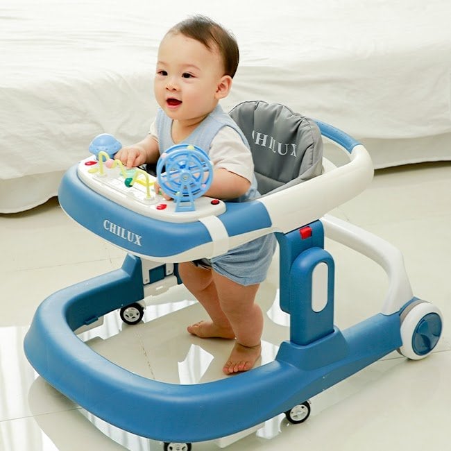Có nên dùng xe tập đi cho bé? Các loại xe tập đi phổ biến hiện nay | Huggies