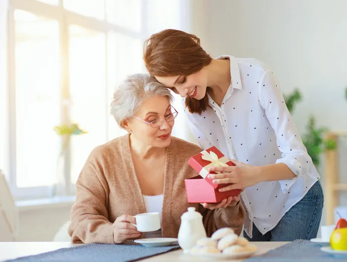 Top 30+ quà tặng cho mẹ chồng vào ngày sinh nhật, ngày lễ