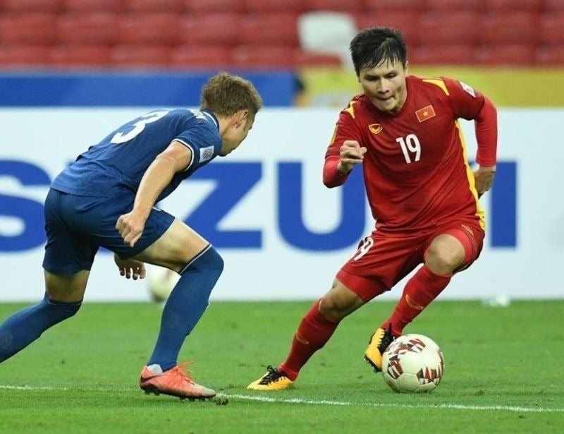 Người bảo vệ là gì? Tất tần tật về vị trí hậu vệ trong bóng đá | Sport9 Việt Nam