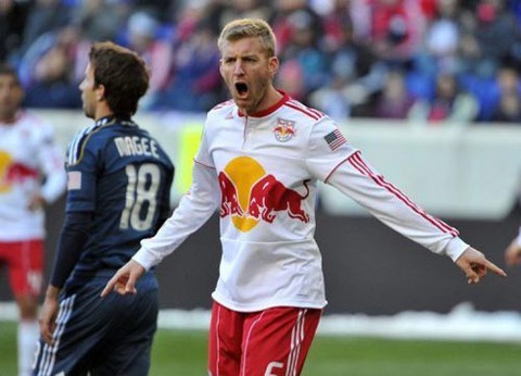 Bolton vượt mặt Arsenal để có chữ ký của Tim Ream