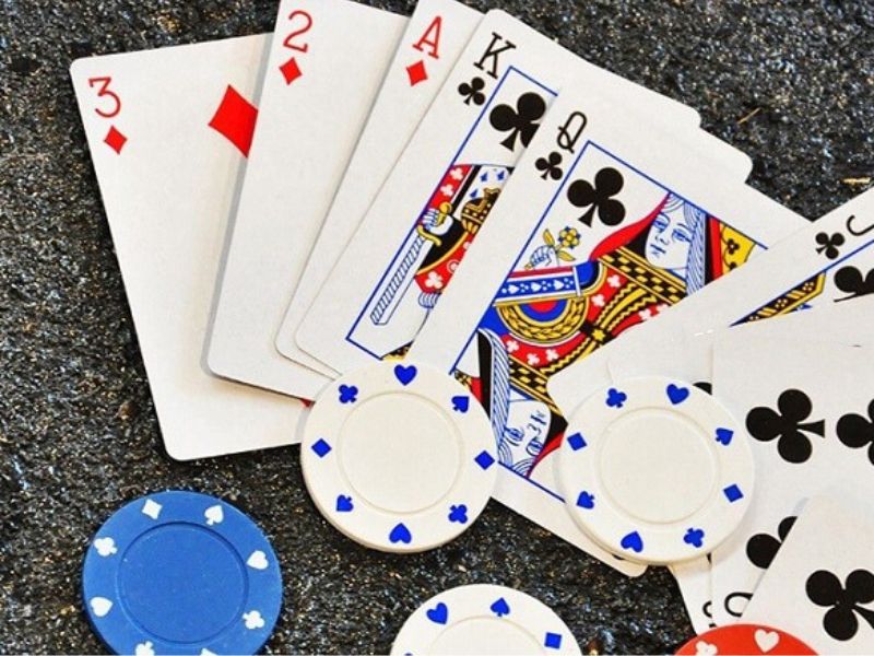 6 Đôi Có Tới Trắng Không? Giải Đáp Thắc Mắc Cùng Five88
