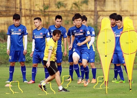 [CHIA SẺ] Cách tăng cường thể lực trong bóng đá từ CHUYÊN GIA
