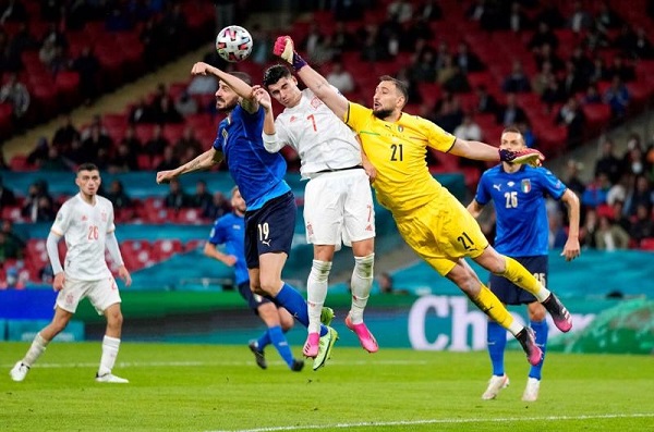 Catenaccio là gì? Tìm hiểu cách thức hoạt động của nó.
