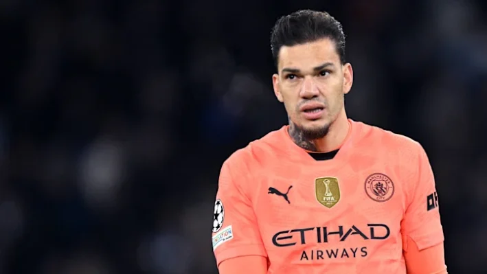 Ederson: Thủ môn xuất sắc nhất Ngoại hạng Anh