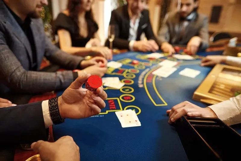 Hướng dẫn chi tiết về mẹo đếm bài trong Baccarat