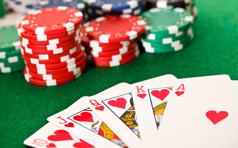 Tóm tắt 5+ loại bài vô dụng trong Poker