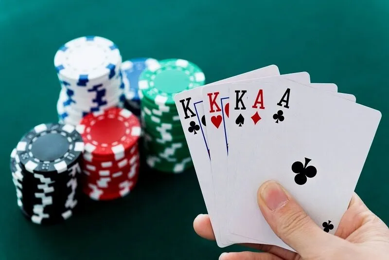 Full House trong Poker là gì? Cách nhận biết và mẹo chơi tại Rikwip