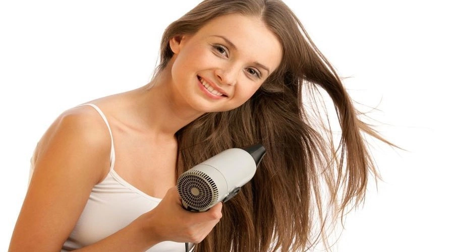 Máy sấy tóc trọng lượng nhẹ giúp sử dụng thoải mái